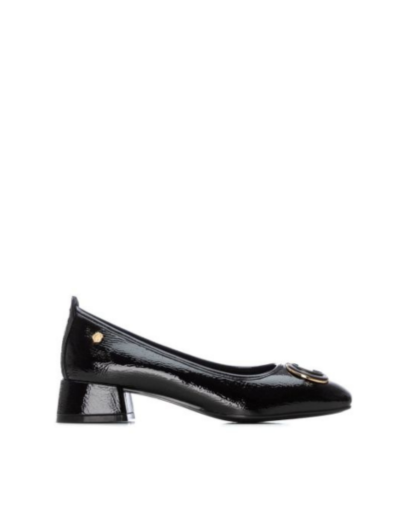 Дамски черни обувки лак CARMELA