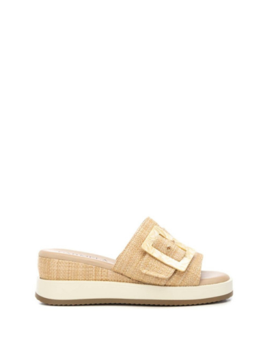 Дамски бежови чехли CARMELA