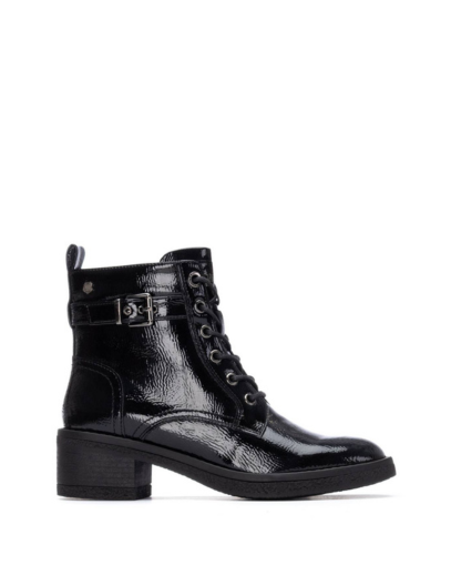 Дамски черни лачени боти CARMELA