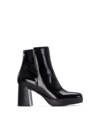 Дамски елегантни черни боти CARMELA