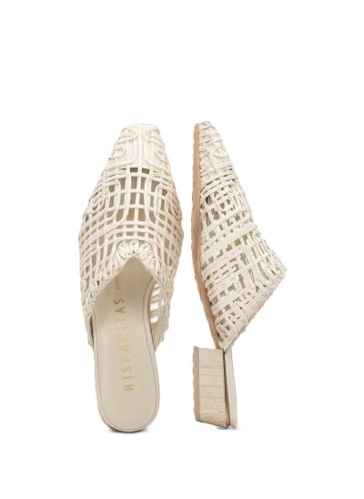 Дамски бежови чехли HISPANITAS