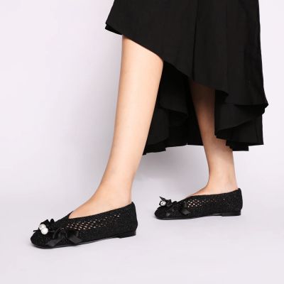 Дамски черни балерини TOSCA BLU