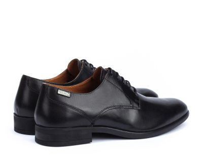 Мъжки кожени обувки с връзки PIKOLINOS