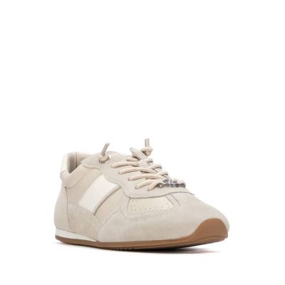 Дамски спортни обувки CARMELA