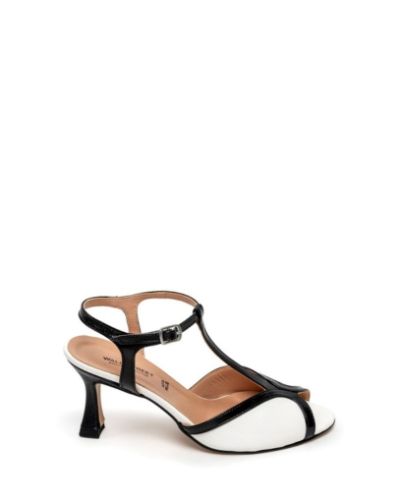 Дамски кожени сандали лак WALL STREET