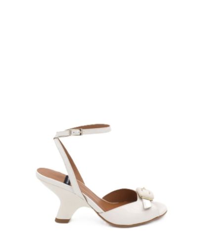 Дамски бежови кожени сандали ANGEL ALARCON