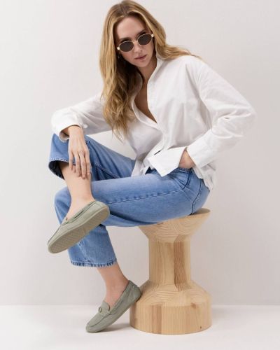 Дамски зелени велурени мокасини CARMELA