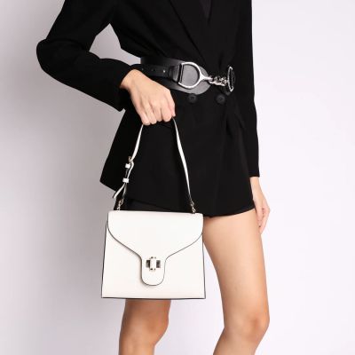 Дамска кожена чанта TOSCA BLU