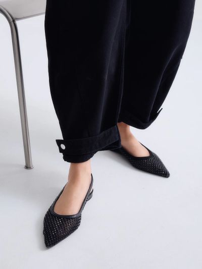 Дамски черни балерини EXE