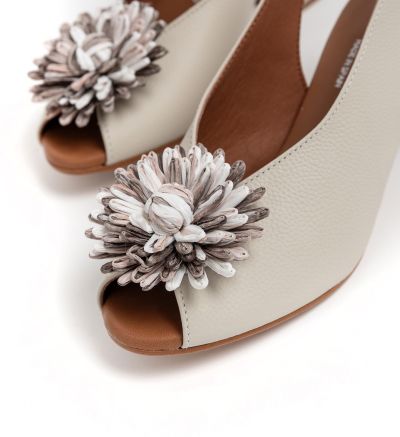 Дамски бежови сандали DCHIGAS on VIGUERA