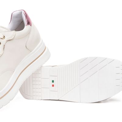 Дамски спортни обувки с брошки NeroGiardini