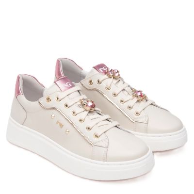 Дамски спортни обувки с брошки NeroGiardini