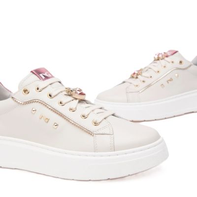 Дамски спортни обувки с брошки NeroGiardini