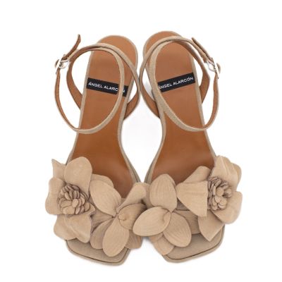 Дамски бежови велурени сандали ANGEL ALARCON