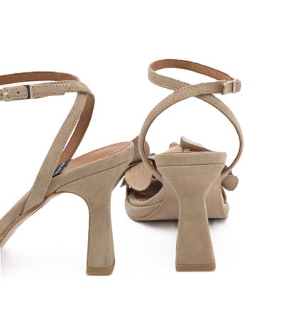 Дамски бежови велурени сандали ANGEL ALARCON