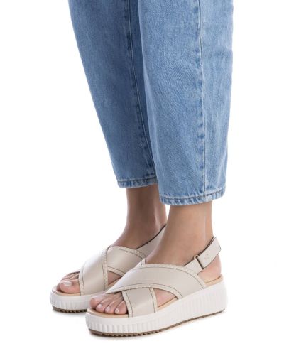 Дамски бежови сандали на платформа CARMELA