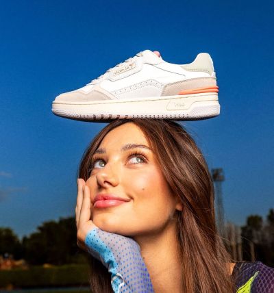 Дамски бели спортни маратонки VICTORIA