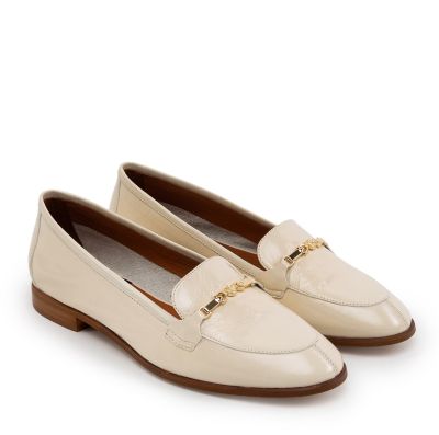 Дамски кожени обувки лак ANGEL ALARCON