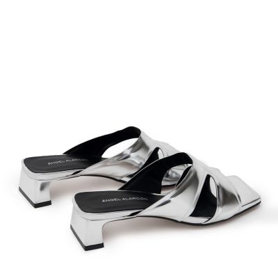 Дамски сребристи чехли ANGEL ALARCON