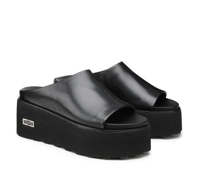 Дамски черни чехли на платформа CULT