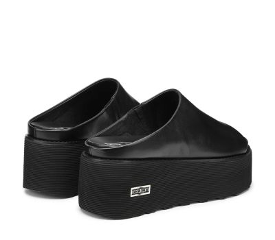 Дамски черни чехли на платформа CULT