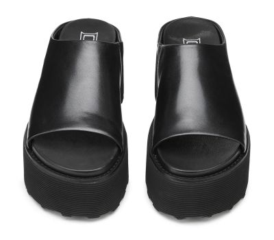 Дамски черни чехли на платформа CULT