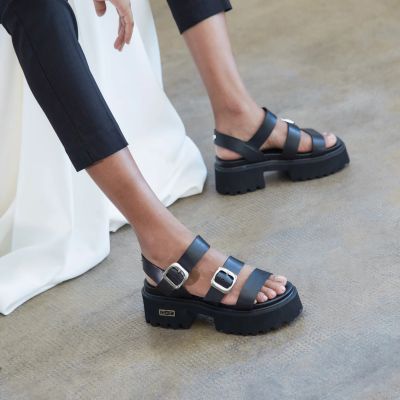 Дамски черни кожени сандали CULT