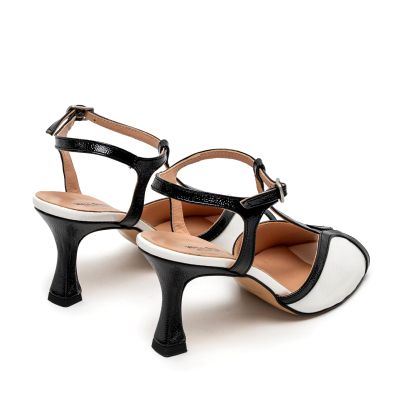 Дамски кожени сандали лак WALL STREET