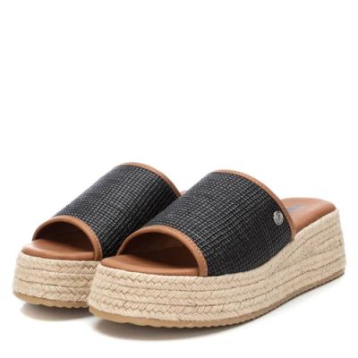 Дамски черни чехли с платформа REFRESH