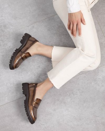 Дамски мокасини лак CARMELA