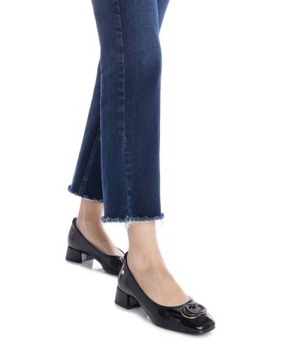 Дамски черни обувки лак CARMELA