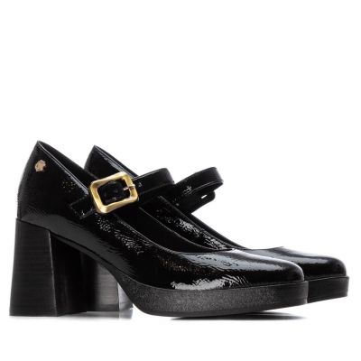 Дамски черни обувки лак CARMELA