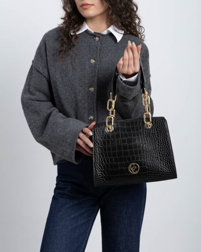 Дамска черна чанта CARMELA