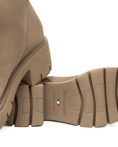 Дамски бежови велурени боти  NeroGiardini