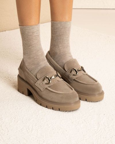 Дамски бежови велурени мокасини NeroGiardini