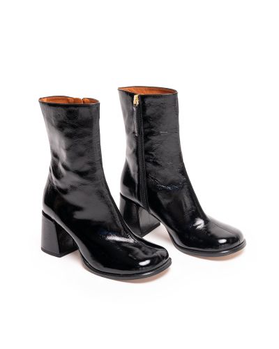 Дамски черни боти лак ANGEL ALARCON