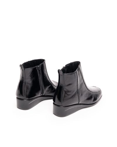 Дамски черни боти лак PUPILO