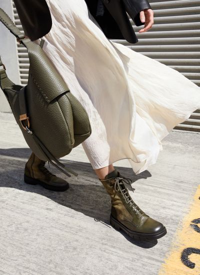 Дамски масленозелени боти HISPANITAS