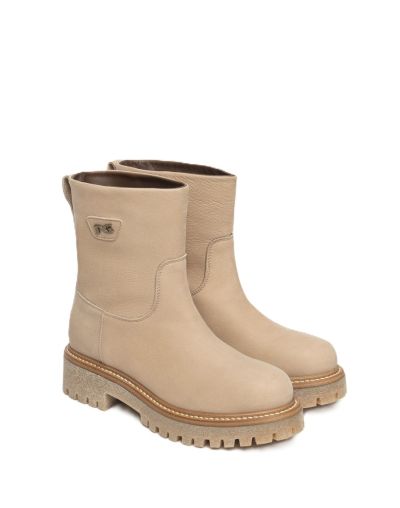 Дамски бежови кожени боти NeroGiardini