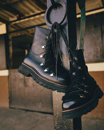 Дамски черни кожени боти TOSCA BLU