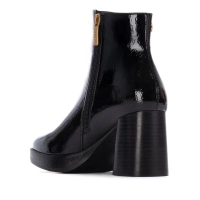 Дамски елегантни черни боти CARMELA