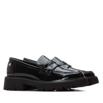 Дамски черни мокасини лак CARMELA 