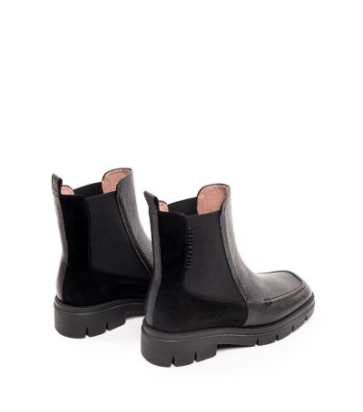 Дамски черни кожени боти HISPANITAS