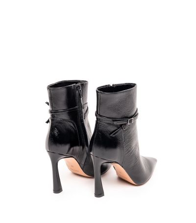 Дамски черни лачени боти BIANCA DI
