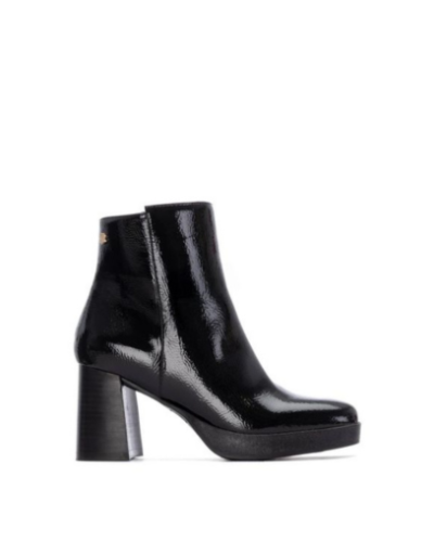 Дамски елегантни черни боти CARMELA